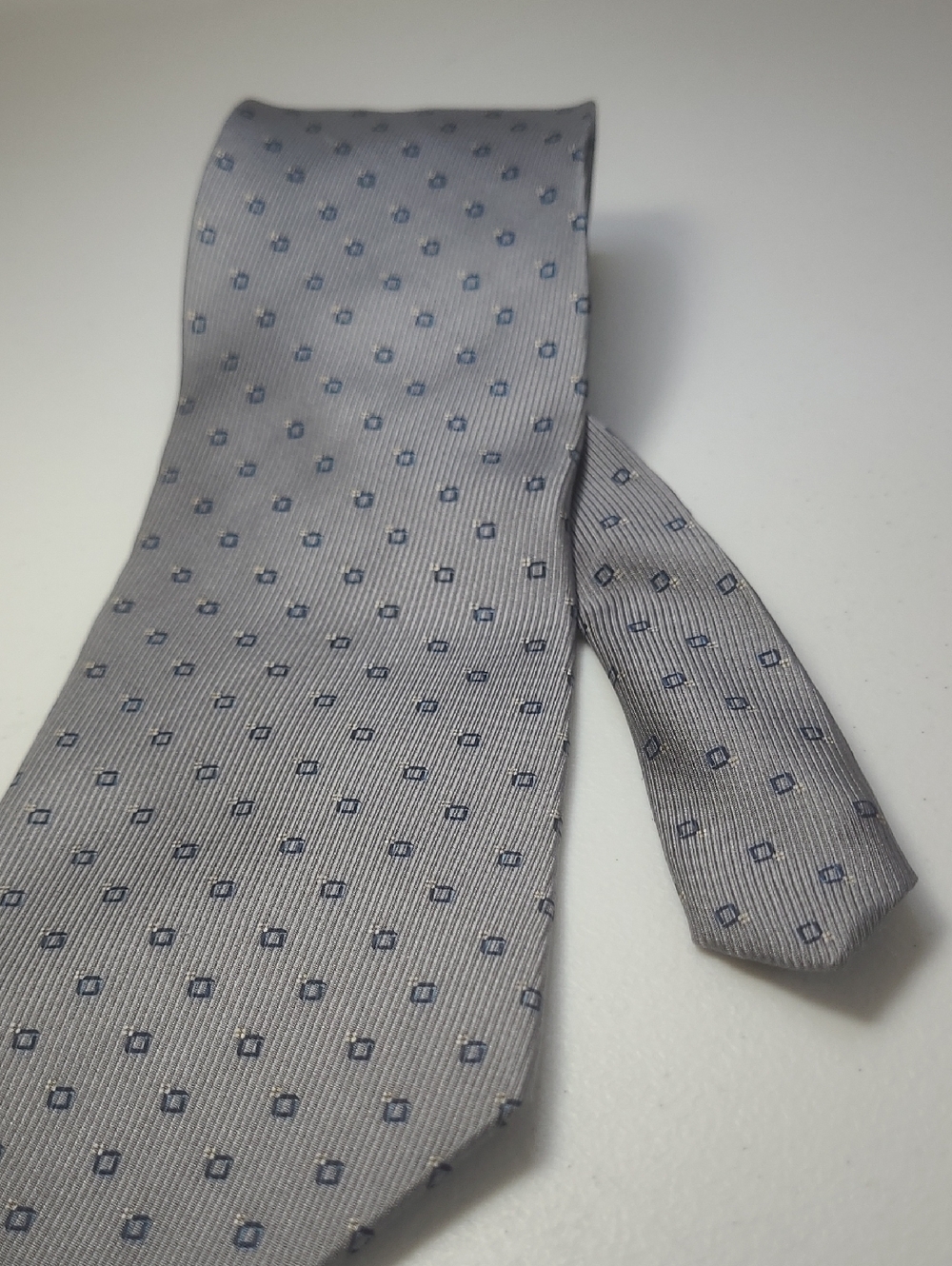 Nautica Silver Gray Tie with Navy Micro-Pattern